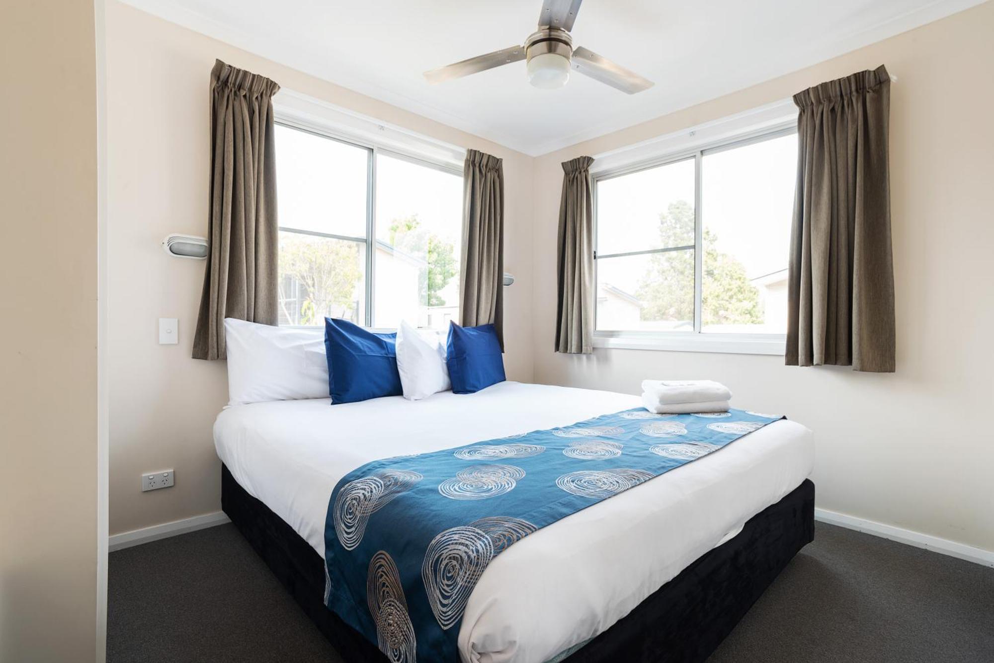 Hotel Crestview Tourist Park Queanbeyan Zimmer foto