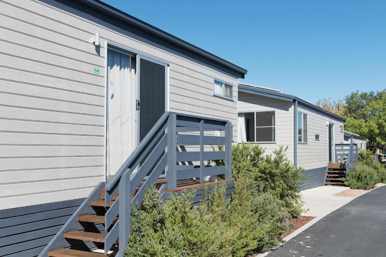 Hotel Crestview Tourist Park Queanbeyan Exterior foto