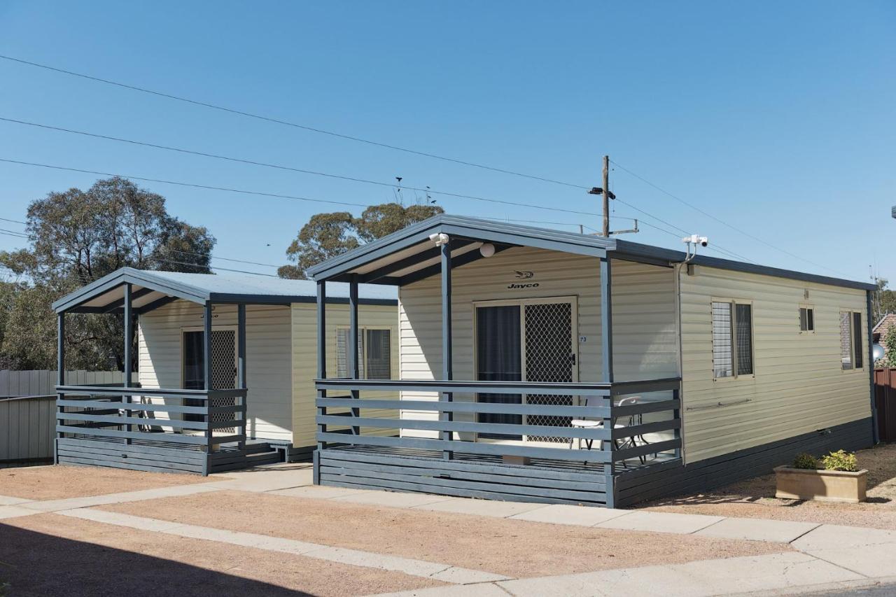 Hotel Crestview Tourist Park Queanbeyan Exterior foto